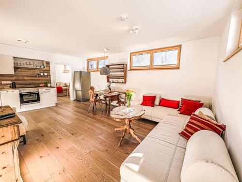 Apartment Pantera - SKI IN SKI OUT by Interhome