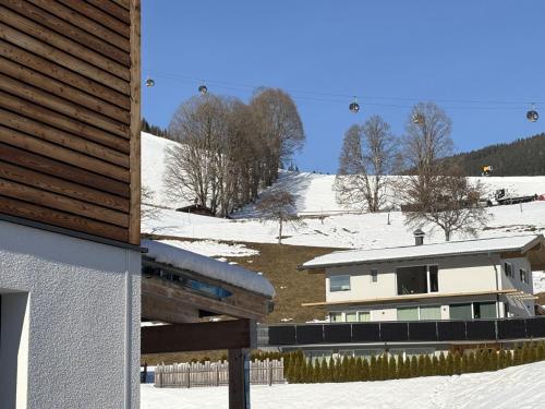 Apartment Pantera - SKI IN SKI OUT by Interhome