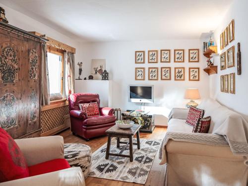 Apartment Chesa Saira 2 by Interhome