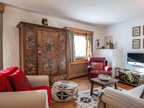 Apartment Chesa Saira 2 by Interhome