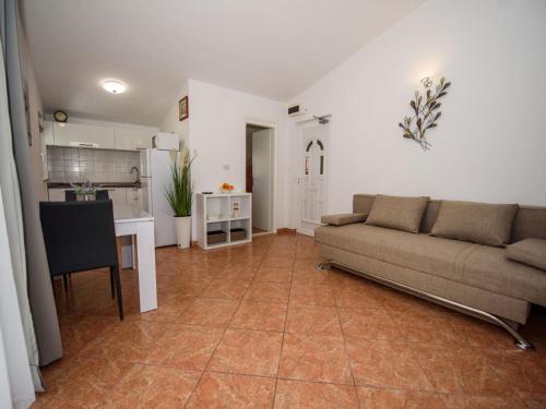 Apartment Marina-5 by Interhome