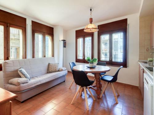 Apartment Centro peatonal Roses-2 by Interhome