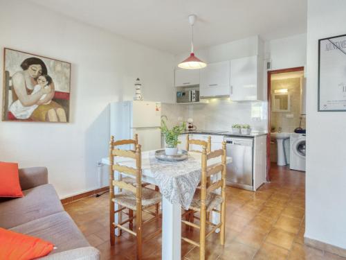 Apartment Centro peatonal Roses-1 by Interhome