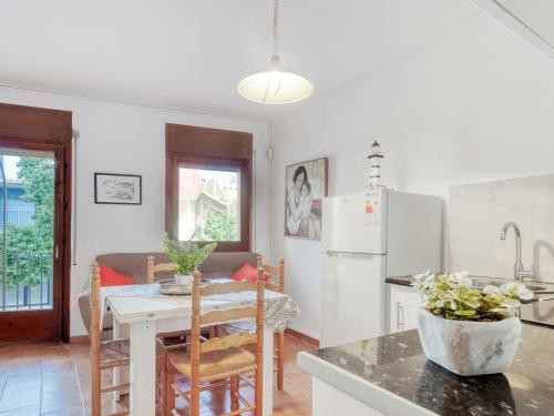 Apartment Centro peatonal Roses-1 by Interhome