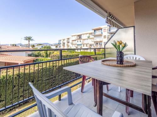 Apartment Pompeyo II by Interhome