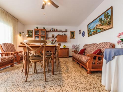 Apartment Tomas de Victoria by Interhome