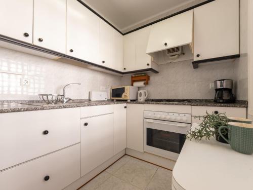 Apartment Pompeyo I by Interhome