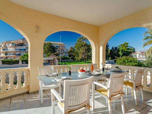 Holiday Home Riu Segura by Interhome