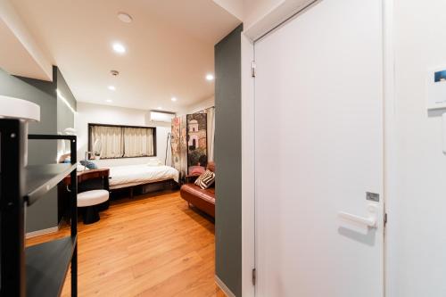 A1 Shibuya , 1 room, 7 mins to ST Max 2P 渋谷全新装修 交通中心 车站7分钟 最大2人 直达新宿 涉谷 表参道 品川 池袋 上野 代代木 银座 原宿