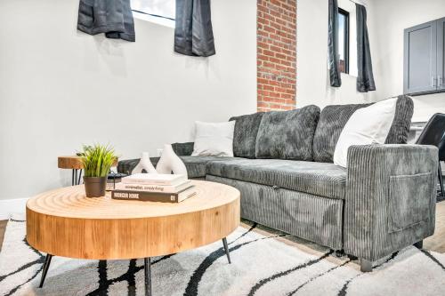 Gallery image of The Pearl Hideaway Cozy West Side Gem Near DT in Cleveland