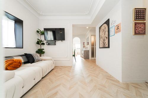 C1 Shibuya, 2 bedrooms and 1 living room 2 bathrooms 2 toilets, 7 mins to ST Max 6P 渋谷全新装修 两室一厅 交通中心 车站7分钟 最大6人 直达新宿 涉谷 表参道 品川 池袋 上野 代代木 银座 原宿