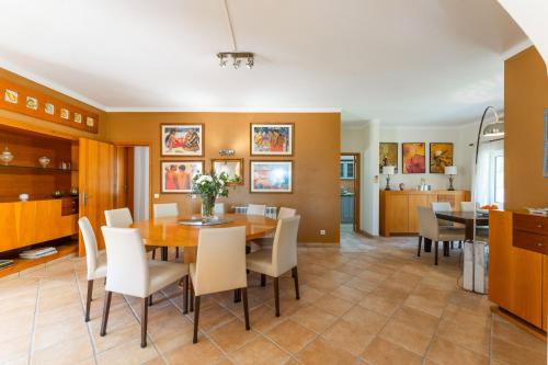Monte Da Poupa - 7 bedroom villa - Sleeps 14