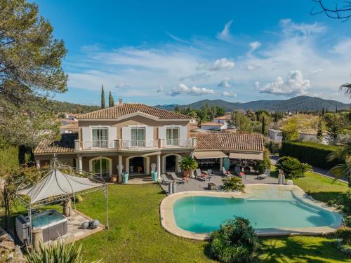Villa Novalya avec piscine, jacuzzi et pétanque pour 10 personnes