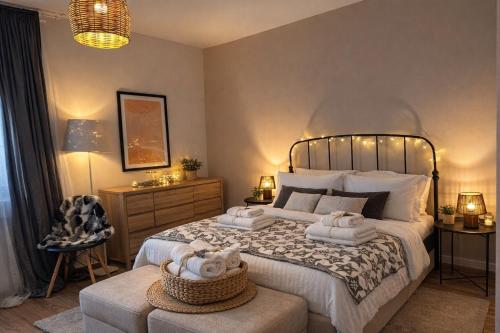 Cosy House With Garden Glyfada