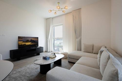 Panoramic Canal & Yas Marina Views Luxury 4BR