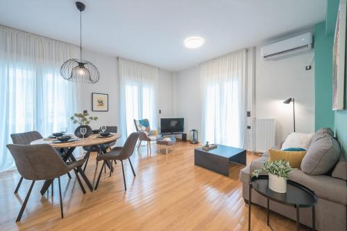 Designer Modern Apartment at Thissio-Acropolis