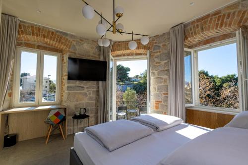 East Coast Deluxe Rooms