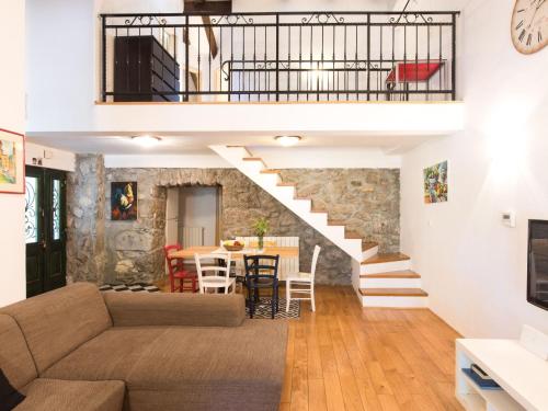 Holiday Home Haus mit modernem Interieur und einer alten Taverne by Interhome
