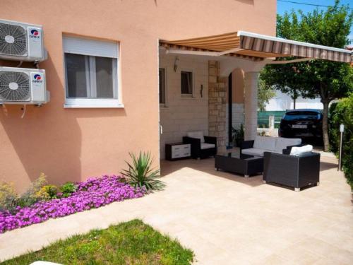 Apartment Gemütliche Einzimmerwohnung Kristijan by Interhome