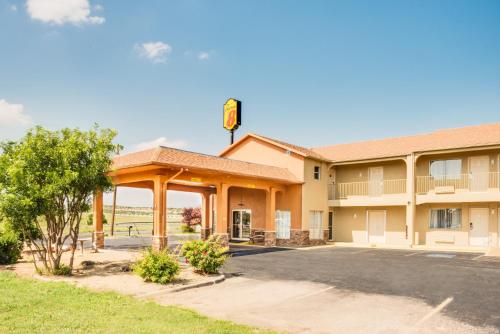 Super 8 by Wyndham Big Spring TX – Photos 3