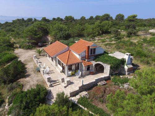 Holiday Home Haus am Meer Šolta by Interhome