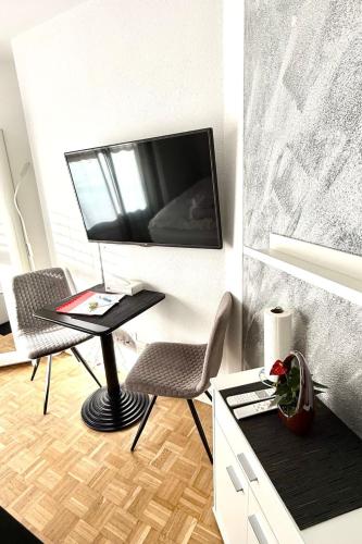 Apartment Studio im Zentrum- Schwimmbad und 400m von Skiliften entfernt by Interhome