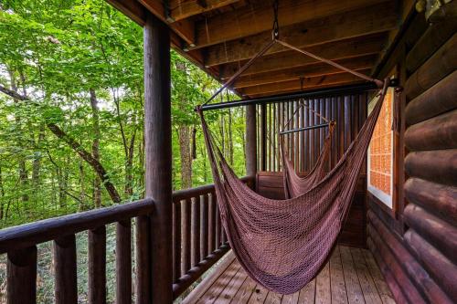 Little Pine Lodge a Smokies Hideaway - 1 mi to GSMNP - King Suite & Loft, Fireplace, Hot Tub & BEARS! photo 38