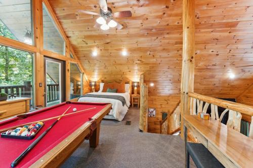 Little Pine Lodge a Smokies Hideaway - 1 mi to GSMNP - King Suite & Loft, Fireplace, Hot Tub & BEARS! photo 22