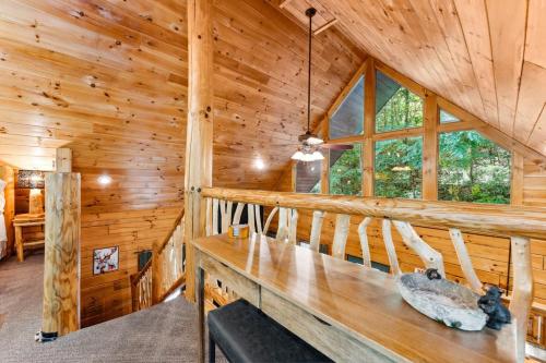 Little Pine Lodge a Smokies Hideaway - 1 mi to GSMNP - King Suite & Loft, Fireplace, Hot Tub & BEARS! photo 20