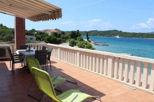 Apartments by the sea Kneza, Korcula - 25133
