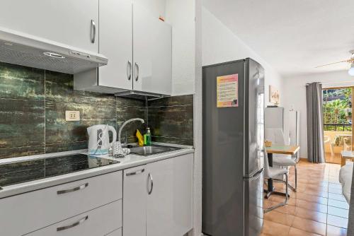 Castle Harbour 402