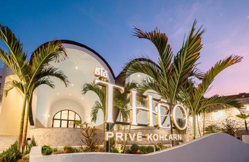 a hotel with a sign that reads hotel prime kadium at Théo Privé Kohlarn in Ko Lan