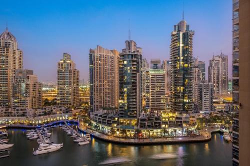 FIRST CLASS 1BR Panoramic Marina Views