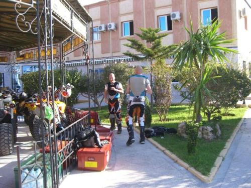 Επισκέπτες που μένουν στο Motel Paris Dakar