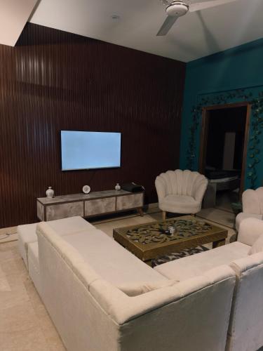 Cozy&Modern 2BrApartment in the Heart of Islamabad