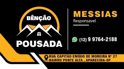 a label for a motor company with a mountain on it at quarto casal in Aparecida