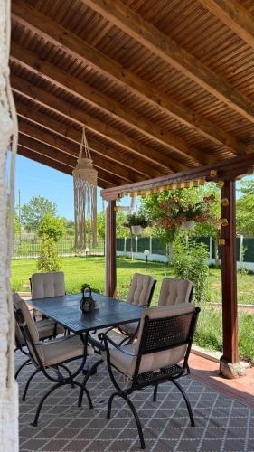 Strandhaus Nea Mesangala am Olymp