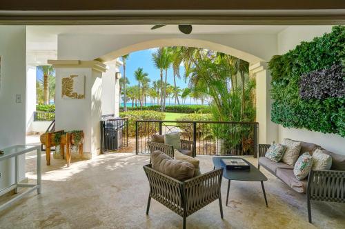 Stylish Lux Beach Condo Aquamarina Cap Cana