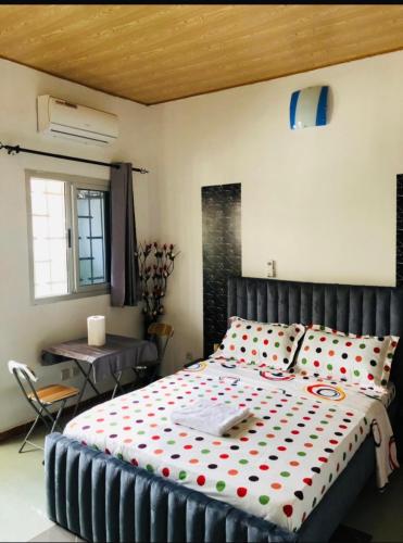 Ліжко або ліжка в номері Sachy