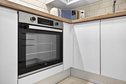 Luxury Apartment in Cardiff Bay, Prime Location! photo 11