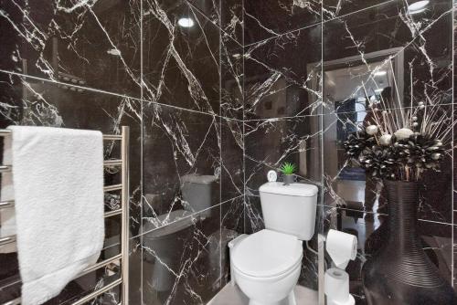 Luxury Apartment in Cardiff Bay, Prime Location! photo 15
