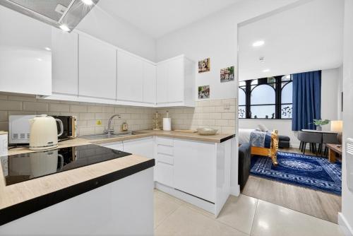 Luxury Apartment in Cardiff Bay, Prime Location! photo 5