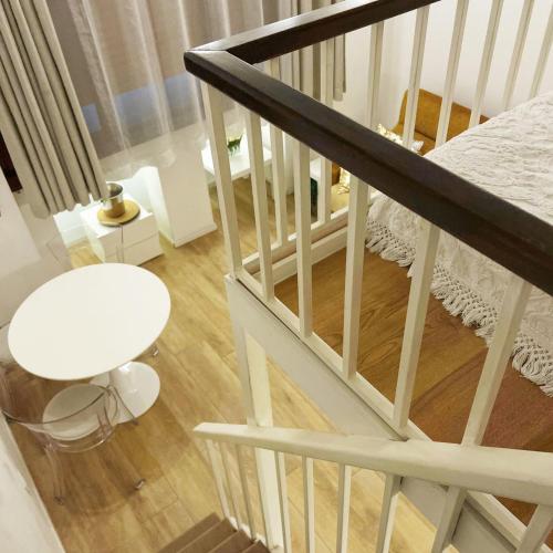 Modern Mini Loft Fleming