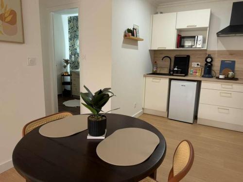 Peaceful & Elegant Retreat in the heart of town