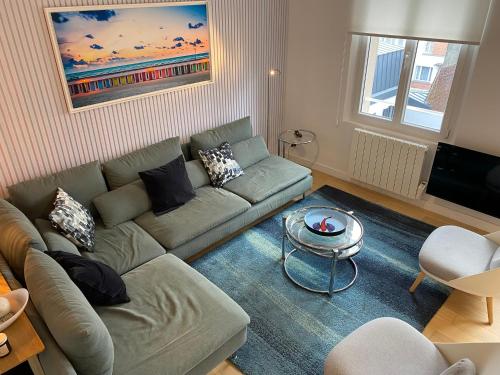 LE BALMORAL Exceptionnel Duplex T4 cœur de ville à 2 minutes de la plage