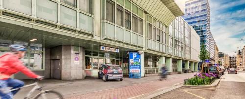 barrier-free air-conditioned two rooms center