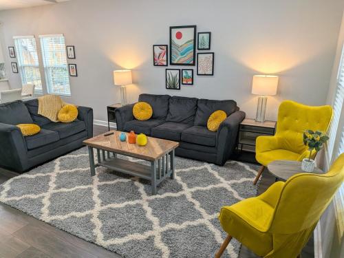 a living room with two couches and a coffee table at Cheerful 3BR 2BA House Minutes from Canyon Lake in Canyon Lake