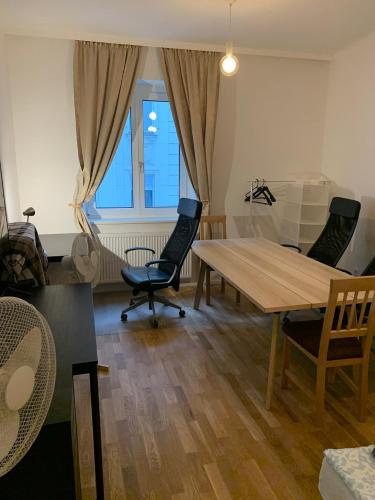 two rooms in walking center 4 plus 1 pax
