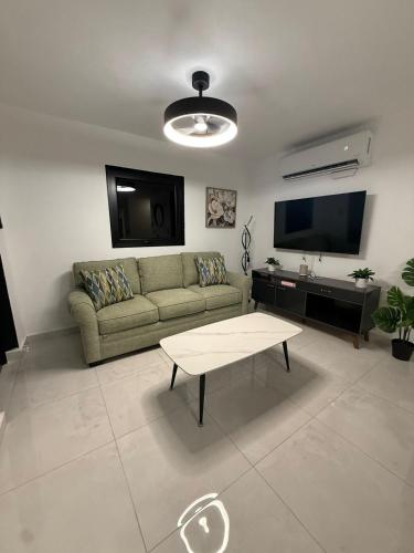 Brand New Luxe Apartment 1
