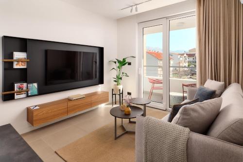Urban Nook Design Apartments - Private Garage Parking